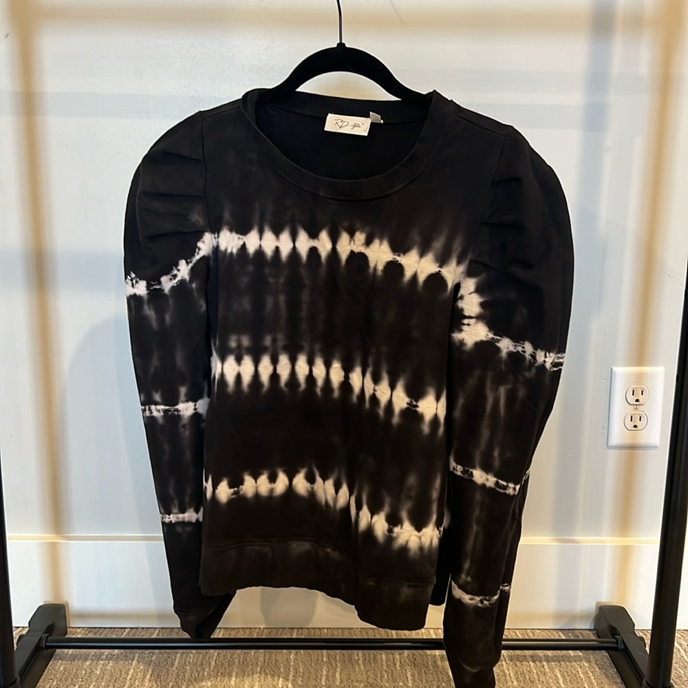 Black tie die sweater